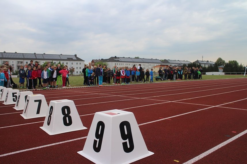 Kreisschulmeisterschaften auf dem Nordh&auml;user Hohekreuz-Sportplatz