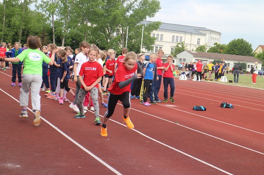 Kreisschulmeisterschaften auf dem Nordh&auml;user Hohekreuz-Sportplatz