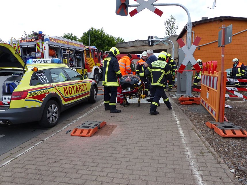 Schwerer Unfall am Bahn&uuml;bergang