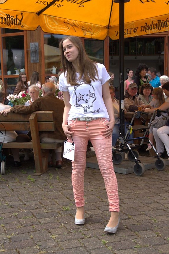 Modenschau in S&uuml;lzhayn