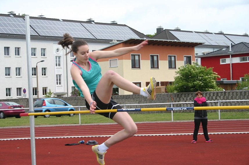 Schulamtsfinale Jugend trainiert f&uuml;r Olympia auf dem Nordh&auml;user Hohekreuzsportplatz