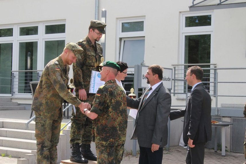 24 Stunden f&uuml;r Ludwig geschwommen