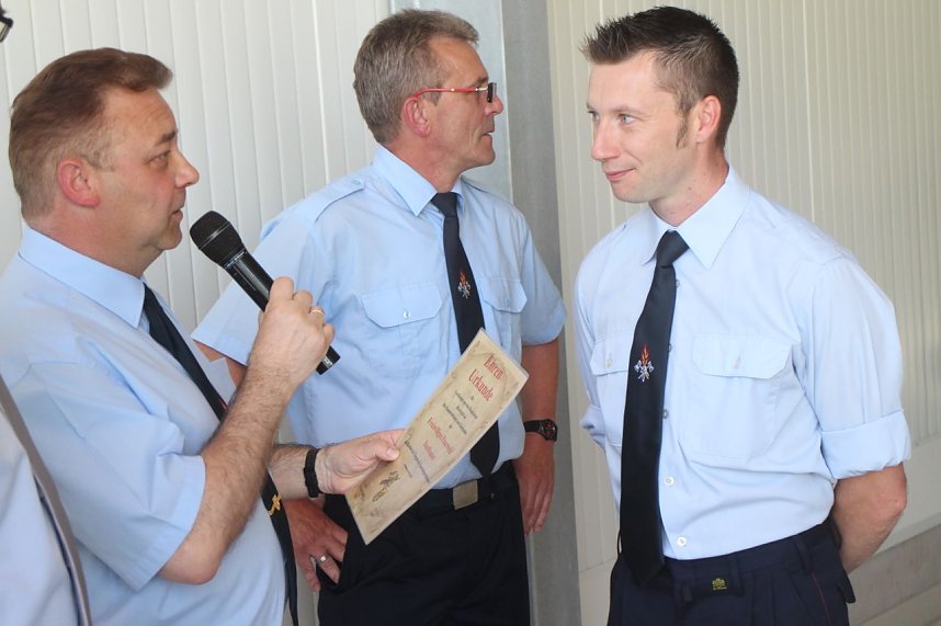 Die Kameraden der Sundh&auml;user Feuerwehr k&ouml;nnen sich nach langem warten endlich &uuml;ber ihr neues Ger&auml;tehaus freuen