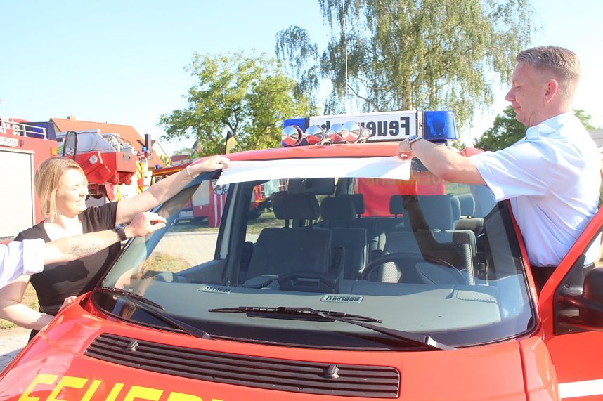 Die Kameraden der Sundh&auml;user Feuerwehr k&ouml;nnen sich nach langem warten endlich &uuml;ber ihr neues Ger&auml;tehaus freuen