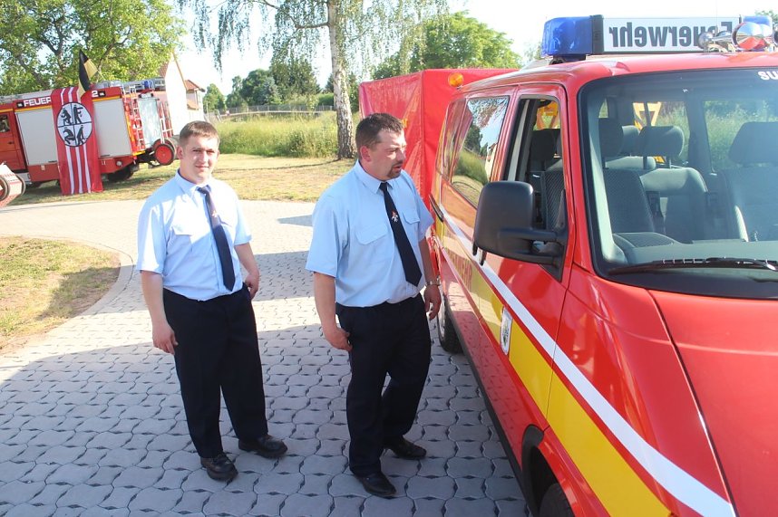 Die Kameraden der Sundh&auml;user Feuerwehr k&ouml;nnen sich nach langem warten endlich &uuml;ber ihr neues Ger&auml;tehaus freuen