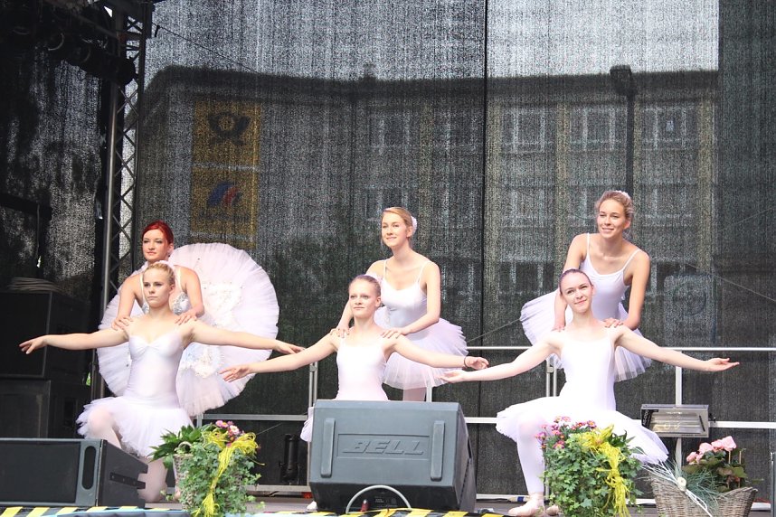 Die Eleven des Tanzstudio Radeva auf dem 47. Rolandsfest