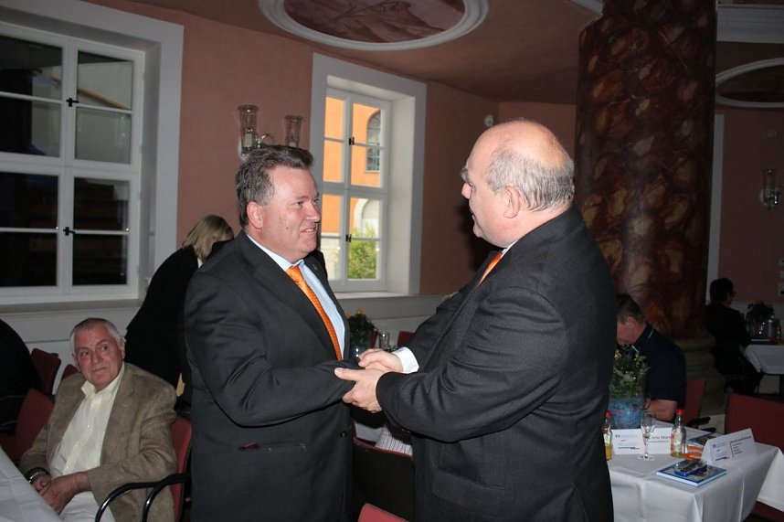 In schwierigem Umfeld sehr gut behauptet