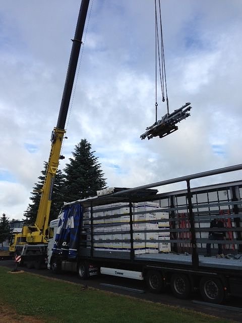 Entlade-Arbeiten im AKS