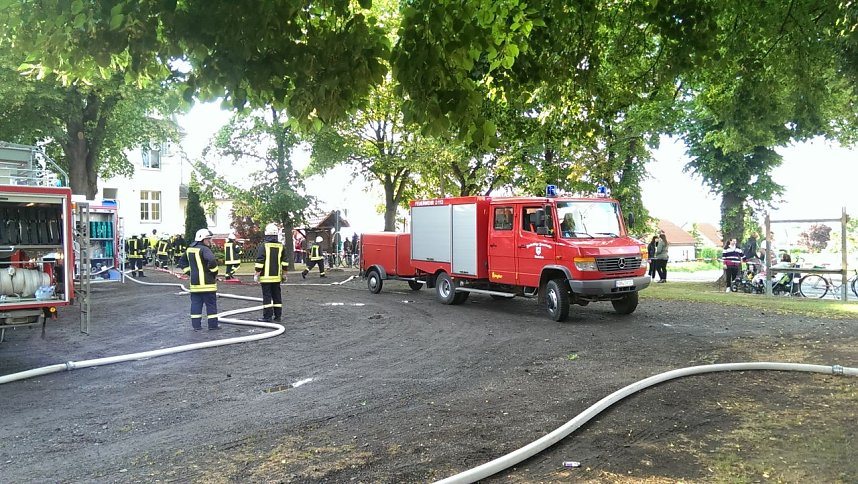 Feuerwehr&uuml;bung in Uthleben