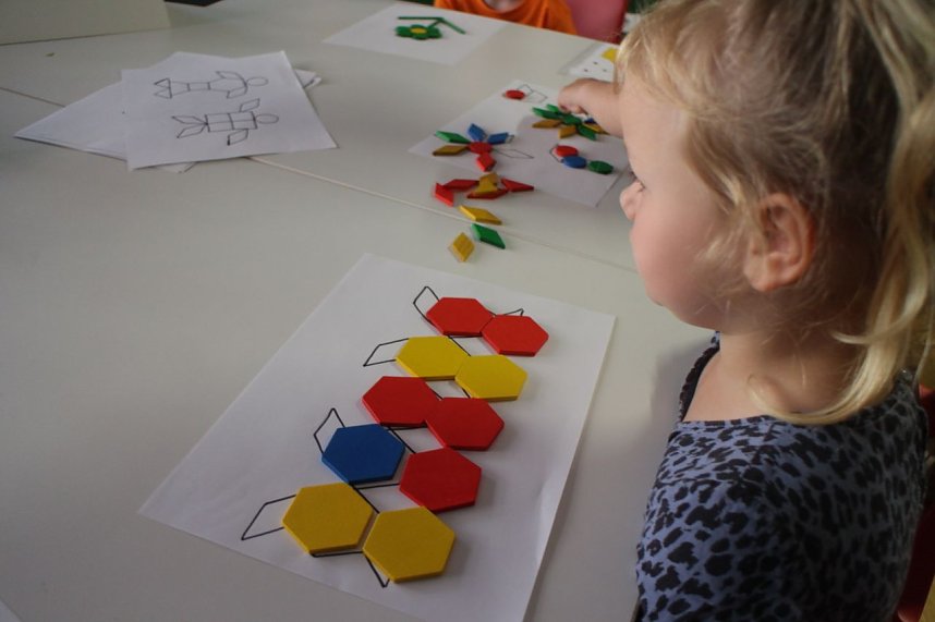 Er&ouml;ffnung mit der Konfettikanone - die Flohburg feiert ihren dritten Geburtstag