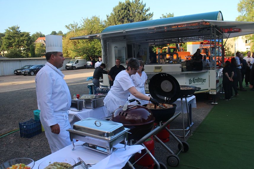 Sommerfest vor dem Nordh&auml;user Landratsamt