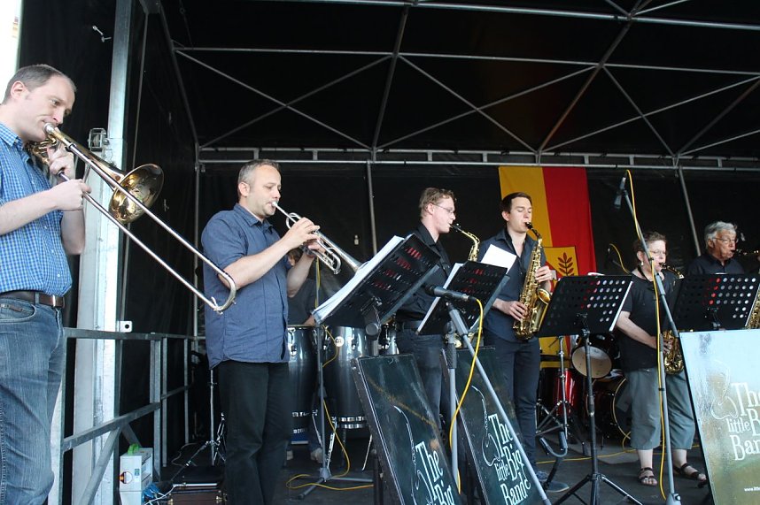 Sommerfest vor dem Nordh&auml;user Landratsamt