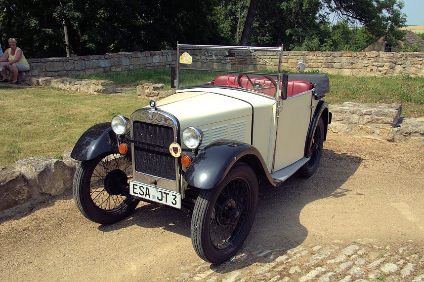 Oldtimer im Schlosspark