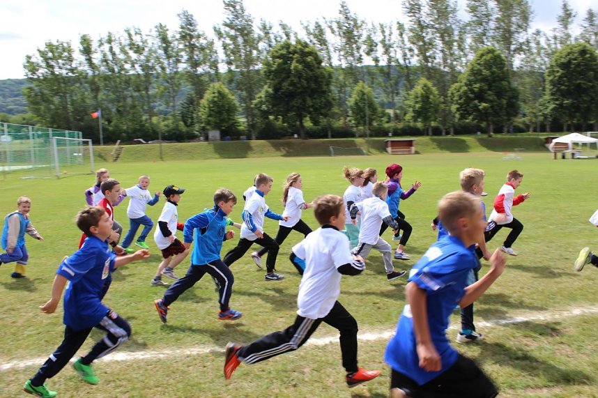 Laufen gegen Leuk&auml;mie - zur Kinderolympiade in Obergebra wurden auch Spenden f&uuml;r den siebenj&auml;hrigen Neo Dominik gesammelt