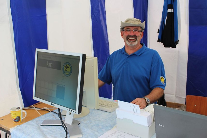 24-Stunden-Schwimmen gestartet