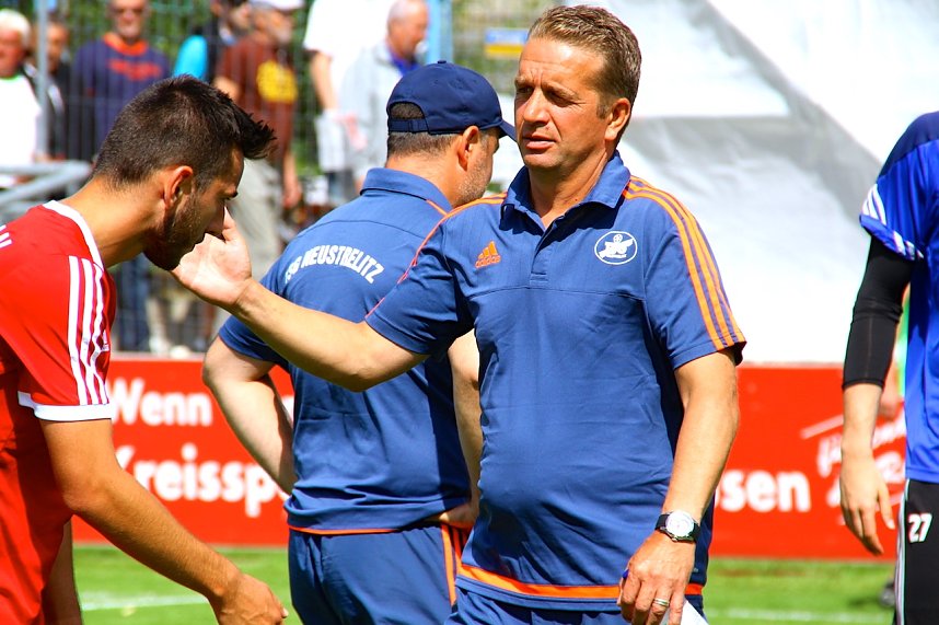 Wacker gewinnt 2:0 gegen Neustrelitz