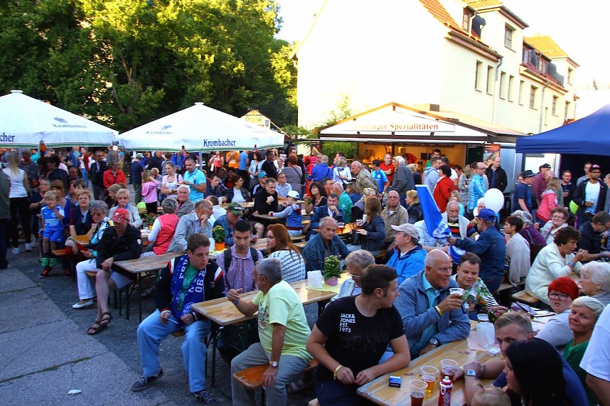 Auf der B&uuml;hne statt auf dem Rasen