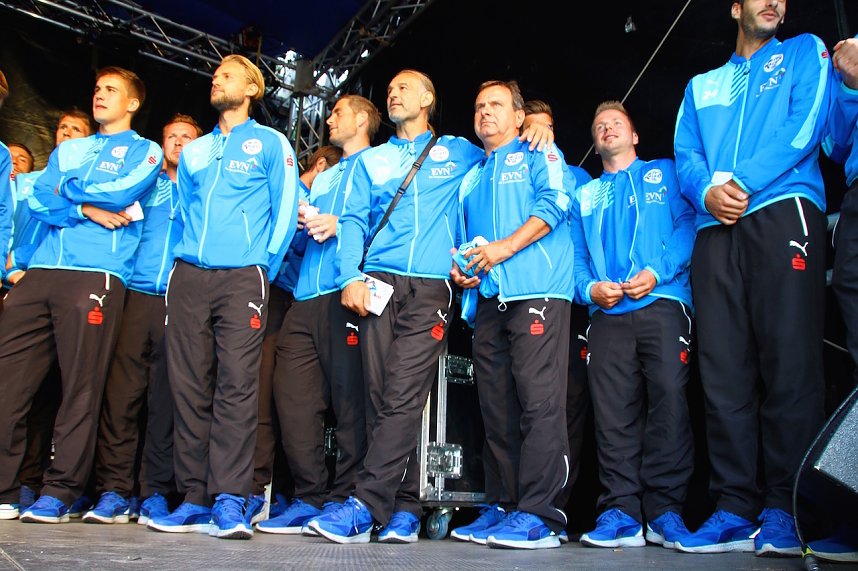 Auf der B&uuml;hne statt auf dem Rasen