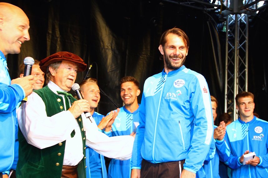 Auf der B&uuml;hne statt auf dem Rasen