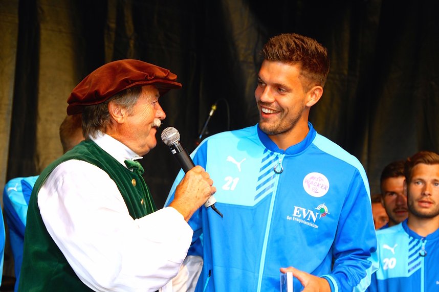 Auf der B&uuml;hne statt auf dem Rasen