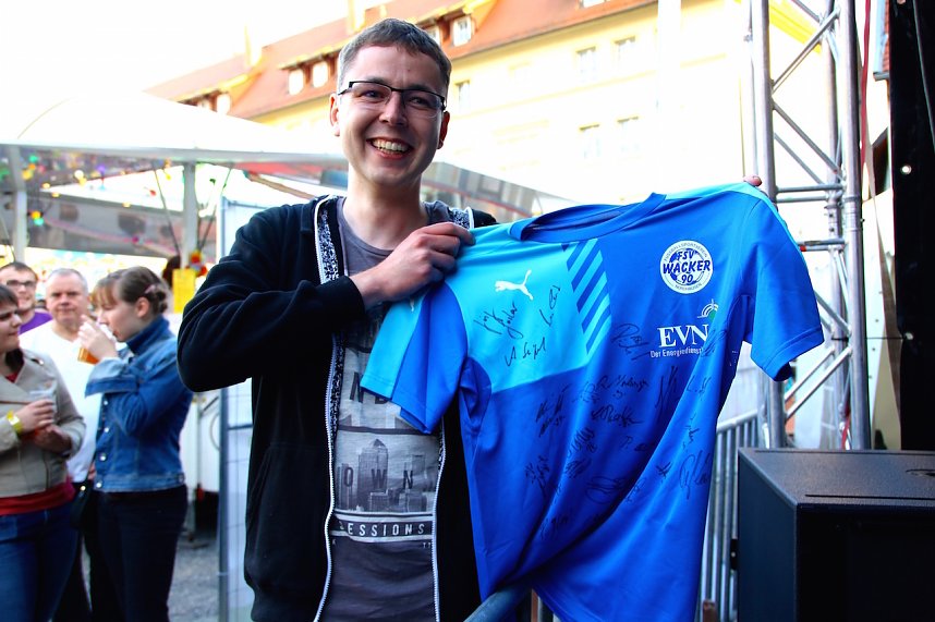 Auf der B&uuml;hne statt auf dem Rasen