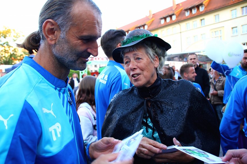 Auf der B&uuml;hne statt auf dem Rasen