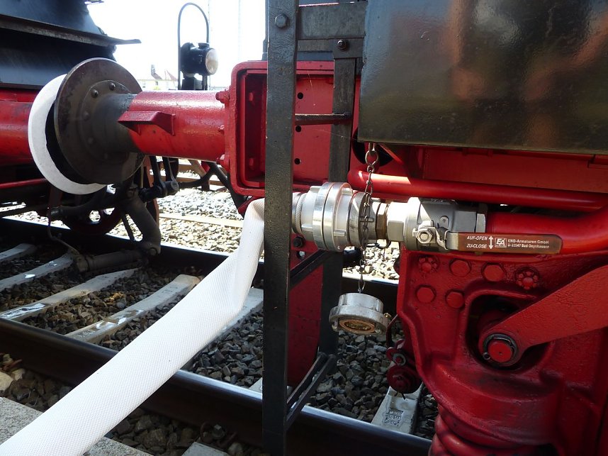 Lok-Spektakel im Bahnhof Nordhausen - zweimal eine "01"