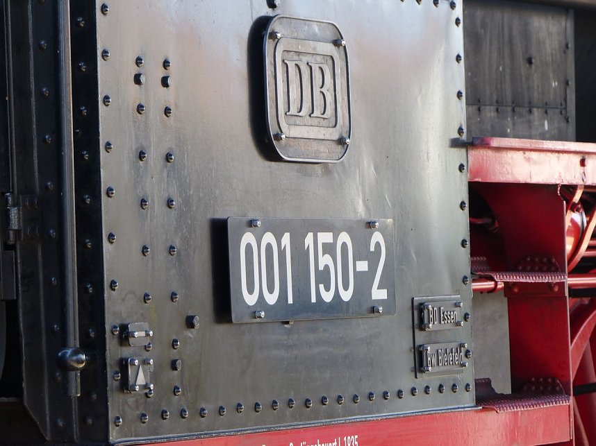 Lok-Spektakel im Bahnhof Nordhausen - zweimal eine "01"