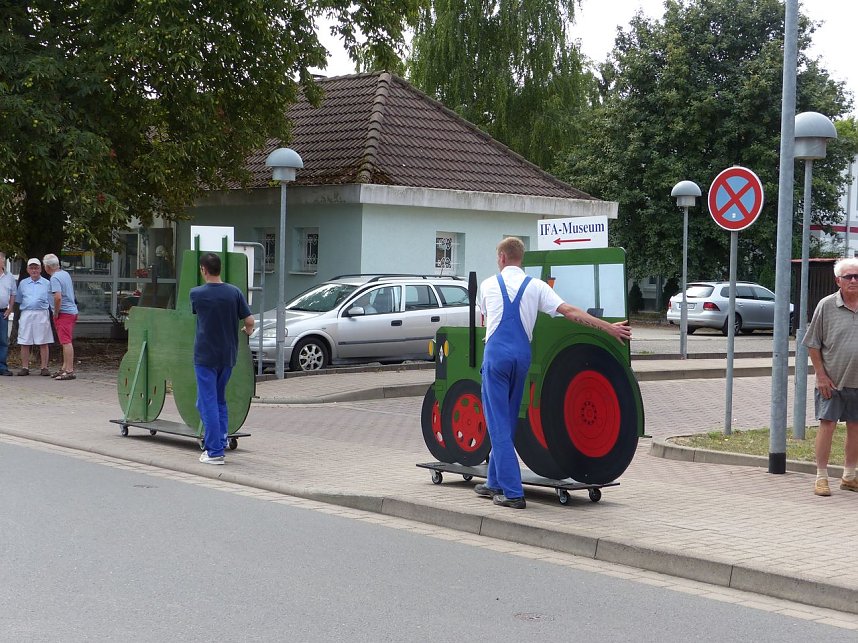Mehr als 100 Jahren auf den R&auml;dern