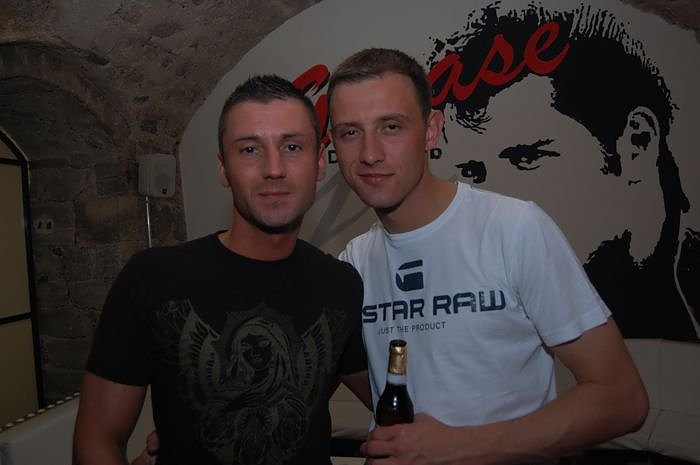 Raw Elements And Deep Grooves im Grease