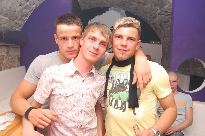 Raw Elements And Deep Grooves im Grease