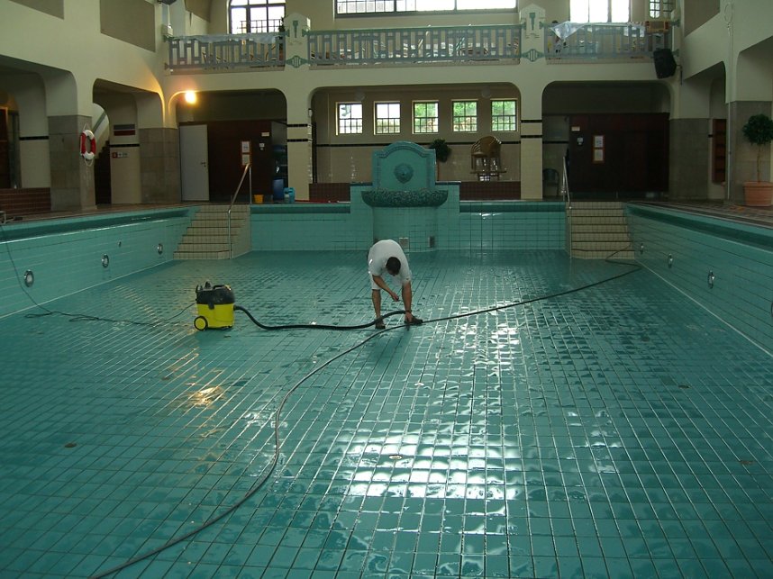 Der St&ouml;psel wird gezogen