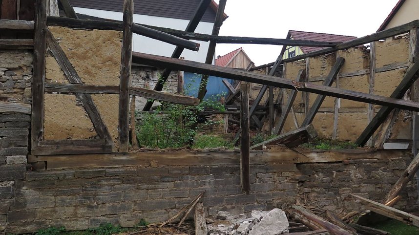 Hauswand st&uuml;rzte ein