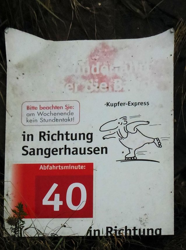 Unwirkliche Orte: Lokschuppen bei Bitterfeld