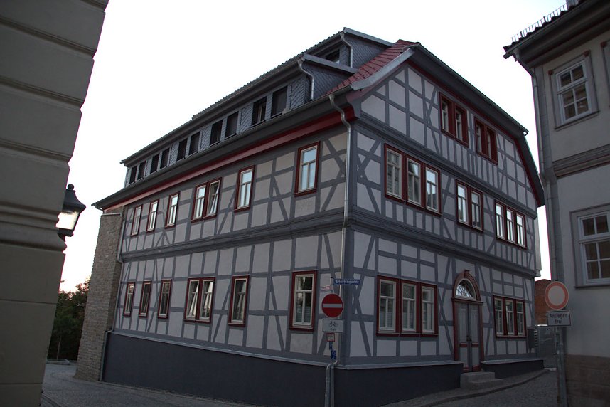 Stadt- und Sonnenansichten