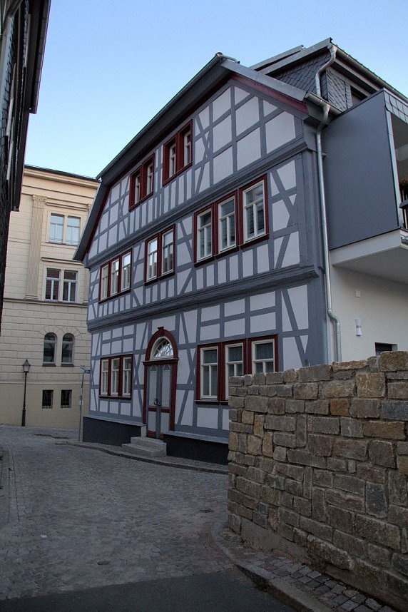 Stadt- und Sonnenansichten