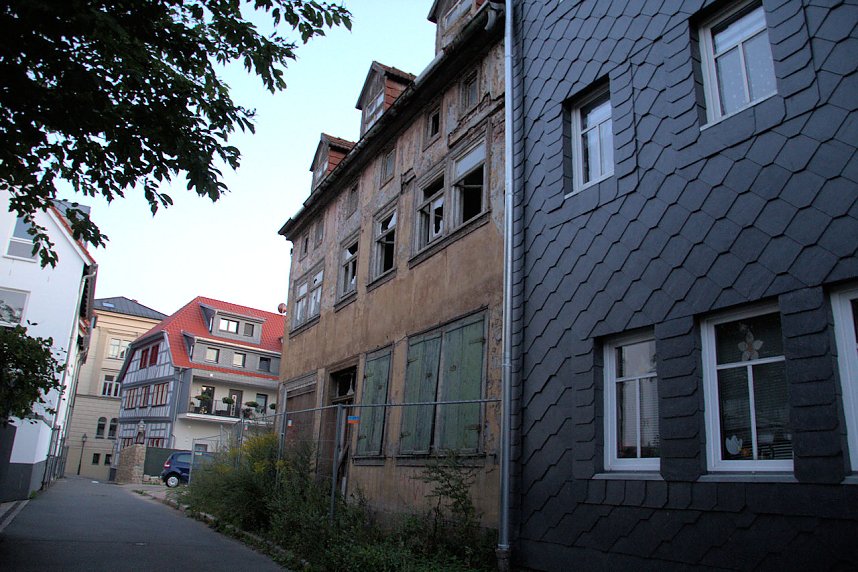 Stadt- und Sonnenansichten