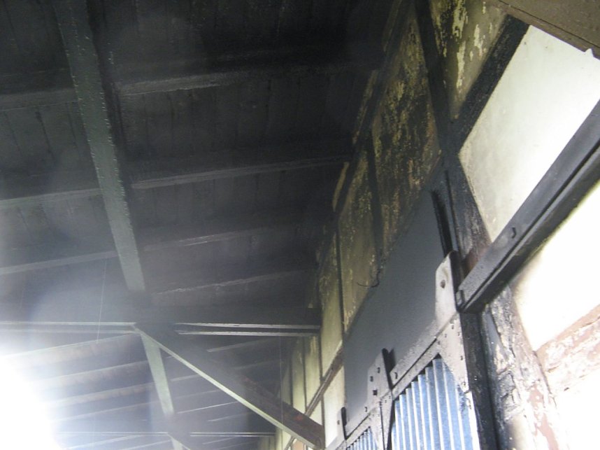 Alte Lagerhalle bannte