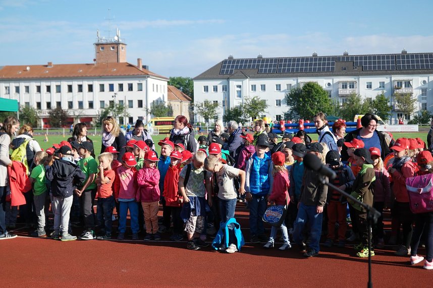 Schulanfangsaktion 2015 auf dem Hohekreuzsportplatz in Nordhausen