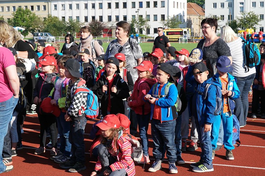 Schulanfangsaktion 2015 auf dem Hohekreuzsportplatz in Nordhausen