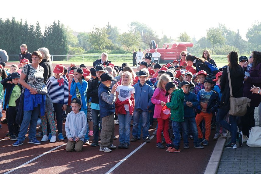 Schulanfangsaktion 2015 auf dem Hohekreuzsportplatz in Nordhausen