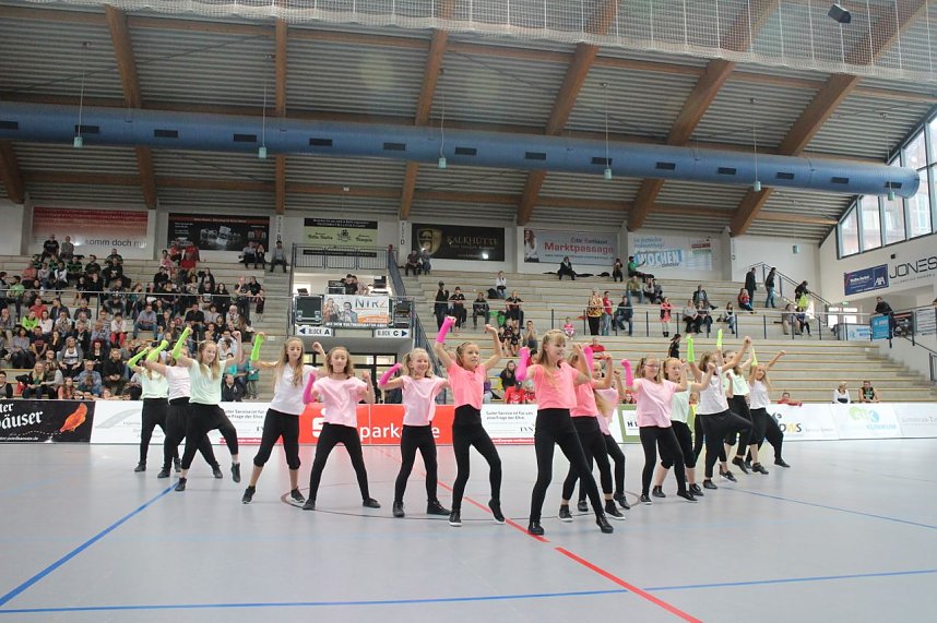 K&ouml;rbe werfen gegen Krebs - zweites Benefizspiel des Seamr&oacute;g BC