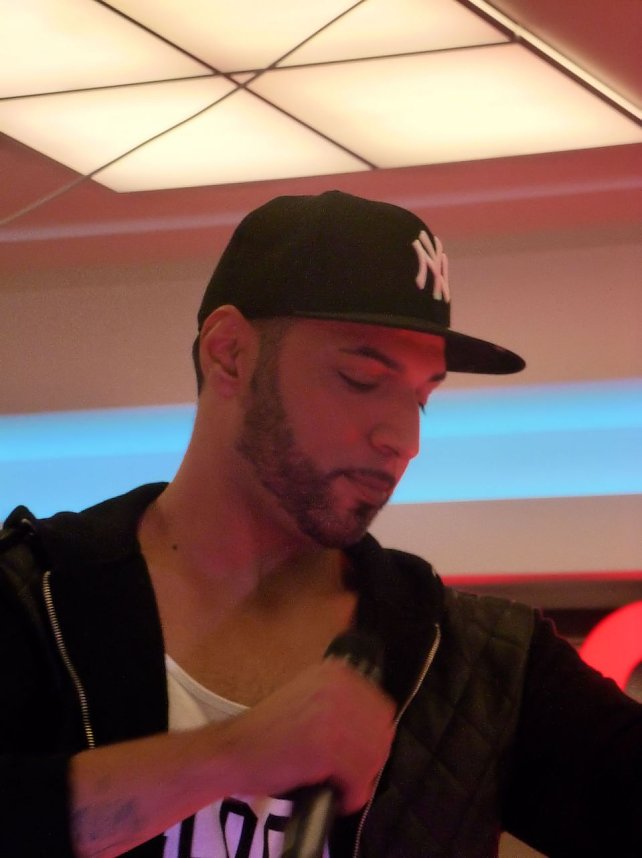 Mehrzad Marashi in der Nordh&auml;user Marktpassage