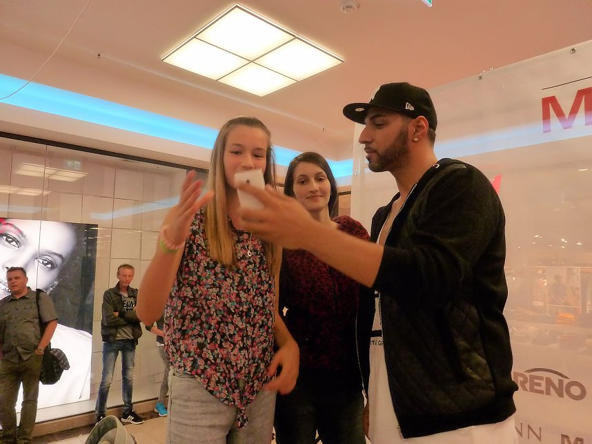 Mehrzad Marashi in der Nordh&auml;user Marktpassage