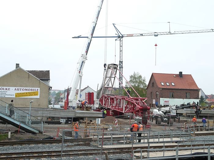 Koloss wird montiert