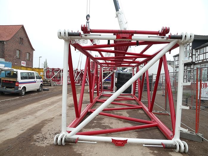 Koloss wird montiert