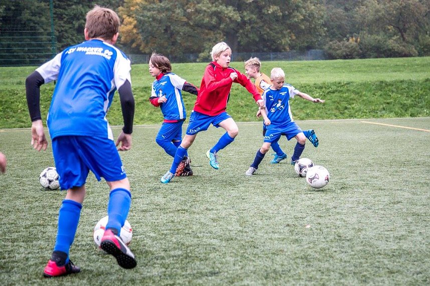 Fu&szlig;ball-Ferien-Camp im AKS