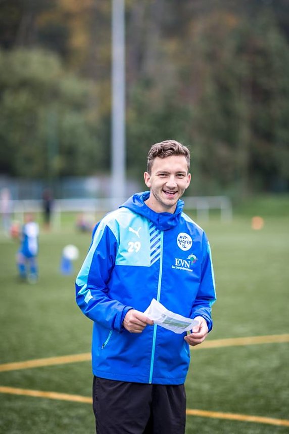 Fu&szlig;ball-Ferien-Camp im AKS