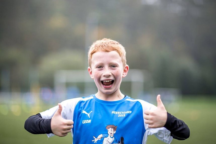 Fu&szlig;ball-Ferien-Camp im AKS