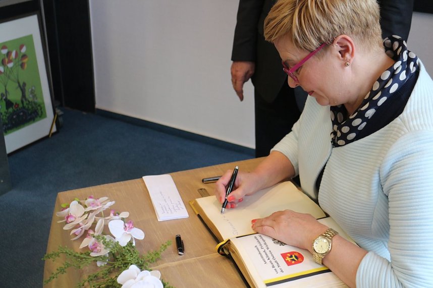 Besuch aus Ostr&oacute;w Wielkopolski im Nordh&auml;user Rathaus